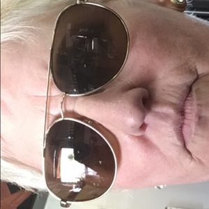 Meet your Posher, Ann